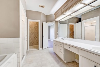 2514 Thunderbird Dr, Orange, TX 77630 - photo 3