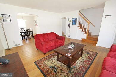 8137 Glen Gary Rd, Towson, MD 21286 - photo 3