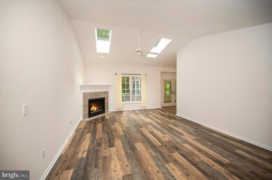 143 Harrison Cir, Locust Grove, VA 22508 - photo 5