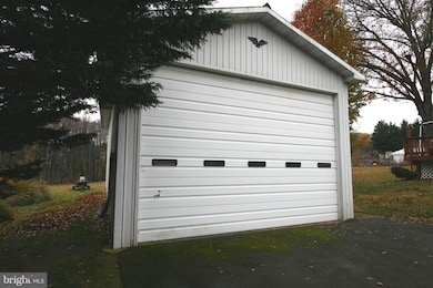 5719 Shookstown Rd, Frederick, MD 21702 - photo 4