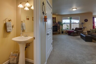 61240 Dayspring Dr, Bend, OR 97702 - photo 5