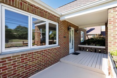 porch 115KylesLn_MLS-3