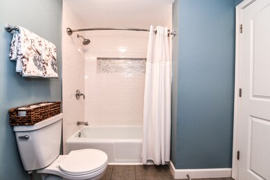 7 Brookton on Auburn, Rolling Meadows, IL 60008 - photo 2