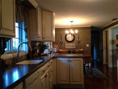 76 Rzasa Dr, Chicopee, MA 01013 - photo 4