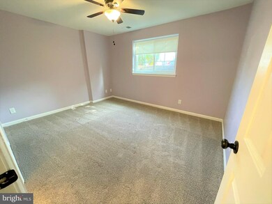 9266 Cardinal Forest Ln unit 9266A, Lorton, VA 22079 - photo 7
