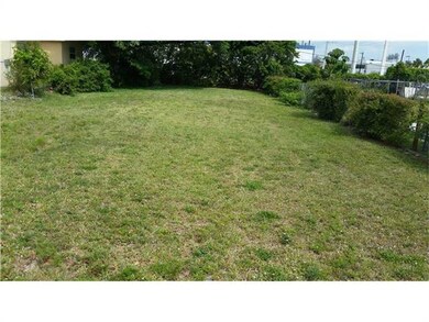 319 NW 35 St, Miami, FL 1 - photo 3