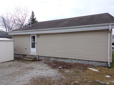 306 Defiance St, Wapakoneta, OH 45895 - photo 5