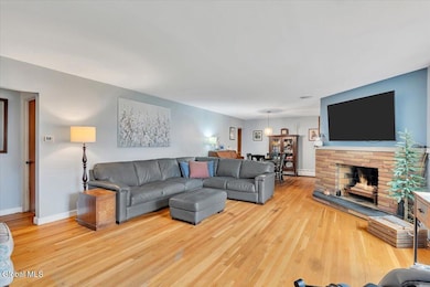 39 W Sand Lake Rd, Wynantskill, NY 12198 - photo 6