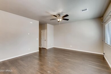7-726095026-07 Living Room