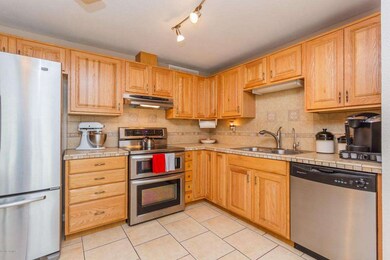007_KITCHEN