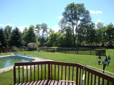 2422 Cherry Hill Rd, Clarks Summit, PA 18411 - photo 4