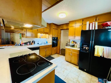 1404 E 11th St, Anniston, AL 36207 - photo 4