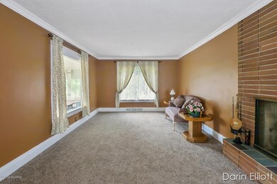 452 Jones St, Ionia, MI 48846 - photo 3