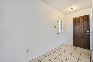 2200 Sequoia Ln, Bedford, TX 76021 - photo 6