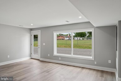 650 W 11th St unit A, Front Royal, VA 22630 - photo 6