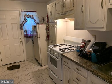 132 N 4th St, Darby, PA 19023 - photo 4