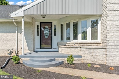 1005 2nd Ave, Manchester, PA 17345 - photo 7