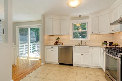 11 Chestnut Rd, Burlington, MA 01803 - photo 6