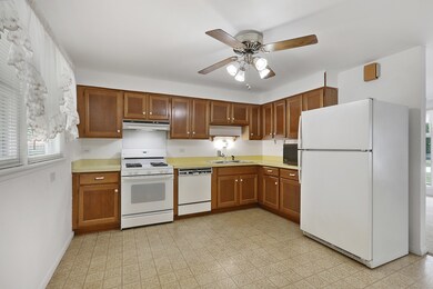19051 John Ave, Country Club Hills, IL 60478 - photo 4