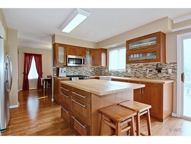 2827 Bluewater Cir, Naperville, IL 60564 - photo 3