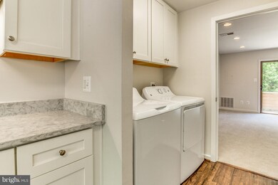 3727A Madison Ln unit A, Falls Church, VA 22041 - photo 7