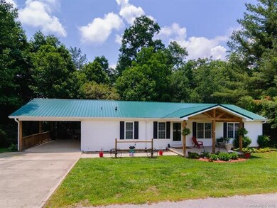 10 Sugarloaf Ln, Hendersonville, NC 28792 - photo 4