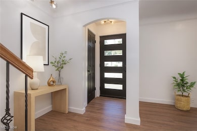 369 E 270th St, Euclid, OH 44132 - photo 2