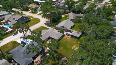 Lot is clear in back - ready to expand footprint f