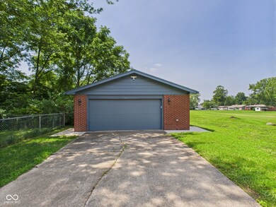 901 Fremont Dr, Anderson, IN 46012 - photo 4