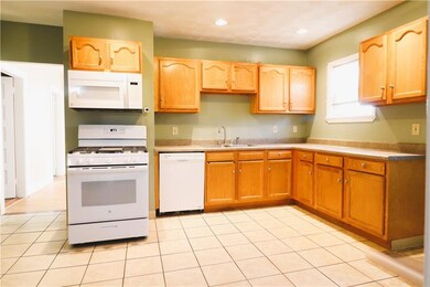 46 Margaret St unit 2, Pawtucket, RI 02860 - photo 3