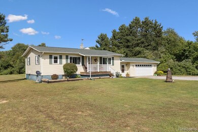 8260 Birch Run Rd, Millington, MI 48746 - photo 3