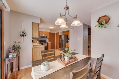 174 Dunbar Ln, East Dundee, IL 60118 - photo 6