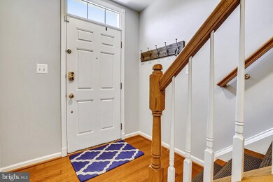 25309 Crossfield Dr, Chantilly, VA 20152 - photo 3