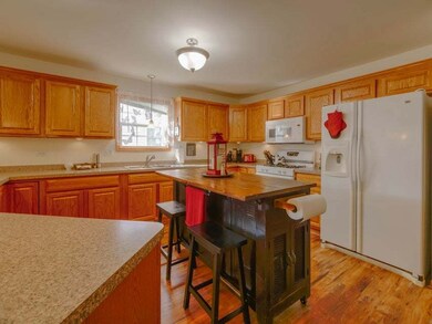 10123 Azalea Dr, Crown Point, IN 46307 - photo 5