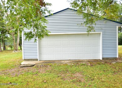 1214 Castle Dr, Jacksonville, NC 28546 - photo 2