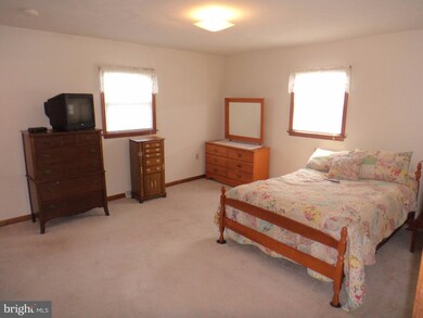 2587 Rocky Spring Rd, Chambersburg, PA 17201 - photo 7