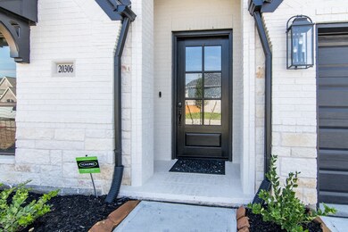 20306 Rose Gray Ln, Tomball, TX 77377 - photo 2