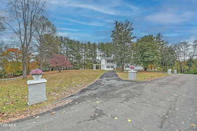 22097 Strada Cir, Bristol, VA 24202 - photo 4