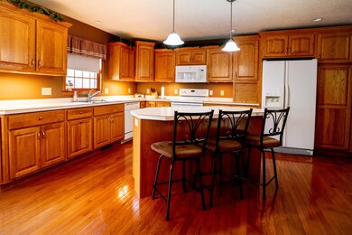 1505 5th Ave NW, Jamestown, ND 58401 - photo 3