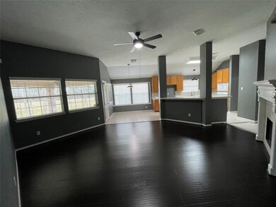 13647 Country Pine Ct, Tomball, TX 77375 - photo 6