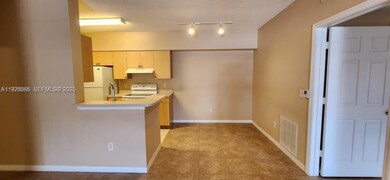 10312 Fox Trail Rd S unit 1004, West Palm Beach, FL 33411 - photo 3