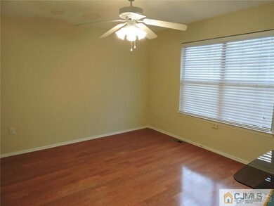 216 Hampshire Ct unit 216, Piscataway, NJ 08854 - photo 7