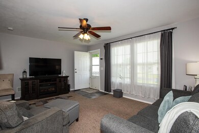 1131 Glasgow Ave, Wayland, MI 49348 - photo 4