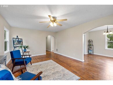 137 SW Madison St, Sheridan, OR 97378 - photo 7