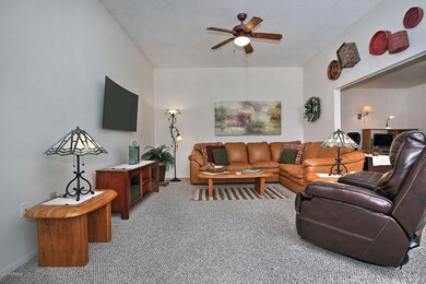 14008 N 111th Ave unit 17H, Sun City, AZ 85351 - photo 2