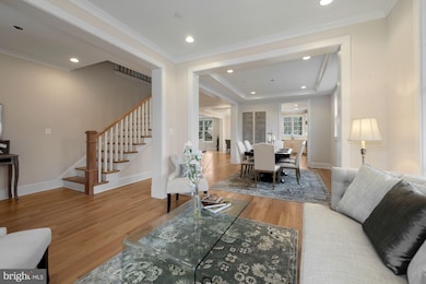 9006 Spring Hill Ln, Chevy Chase, MD 20815 - photo 7