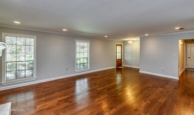 1103 Martin Dr-22