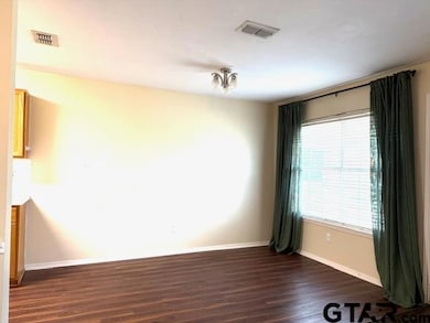 1805 Park Lane Cir, Jacksonville, TX 75766 - photo 4