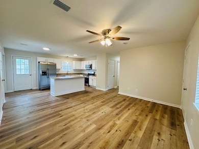 118 Orchard Cir, Fitzgerald, GA 31750 - photo 4