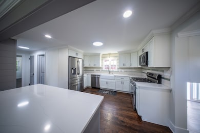 22 Eastview Dr, Windsor, CT 06095 - photo 4